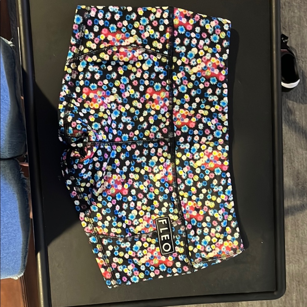 FLEO Colorful Floral Print Shorts - Picture 2 of 2